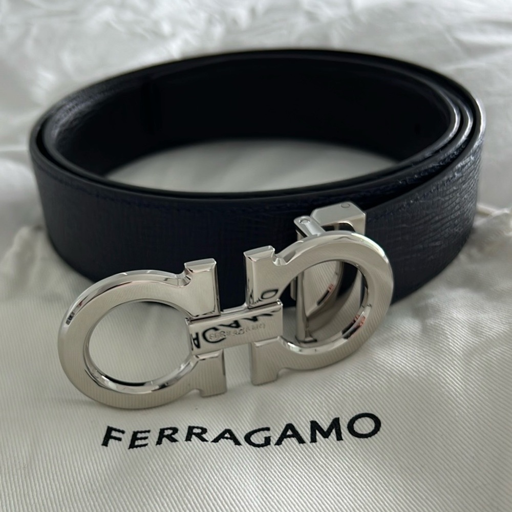 Ferragamo men double gancini leather reversible adjustable belt black and blue